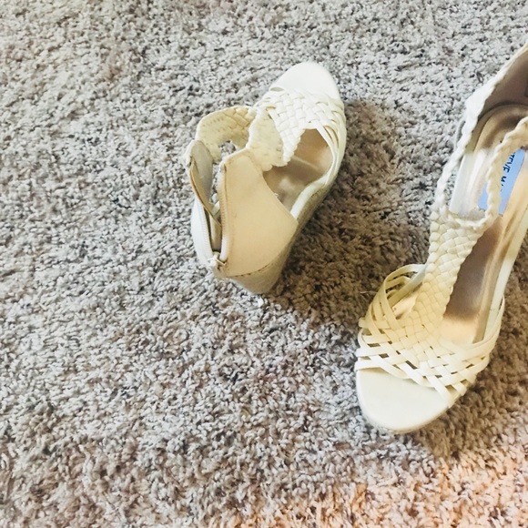 Shoes - Picture 2 of 4